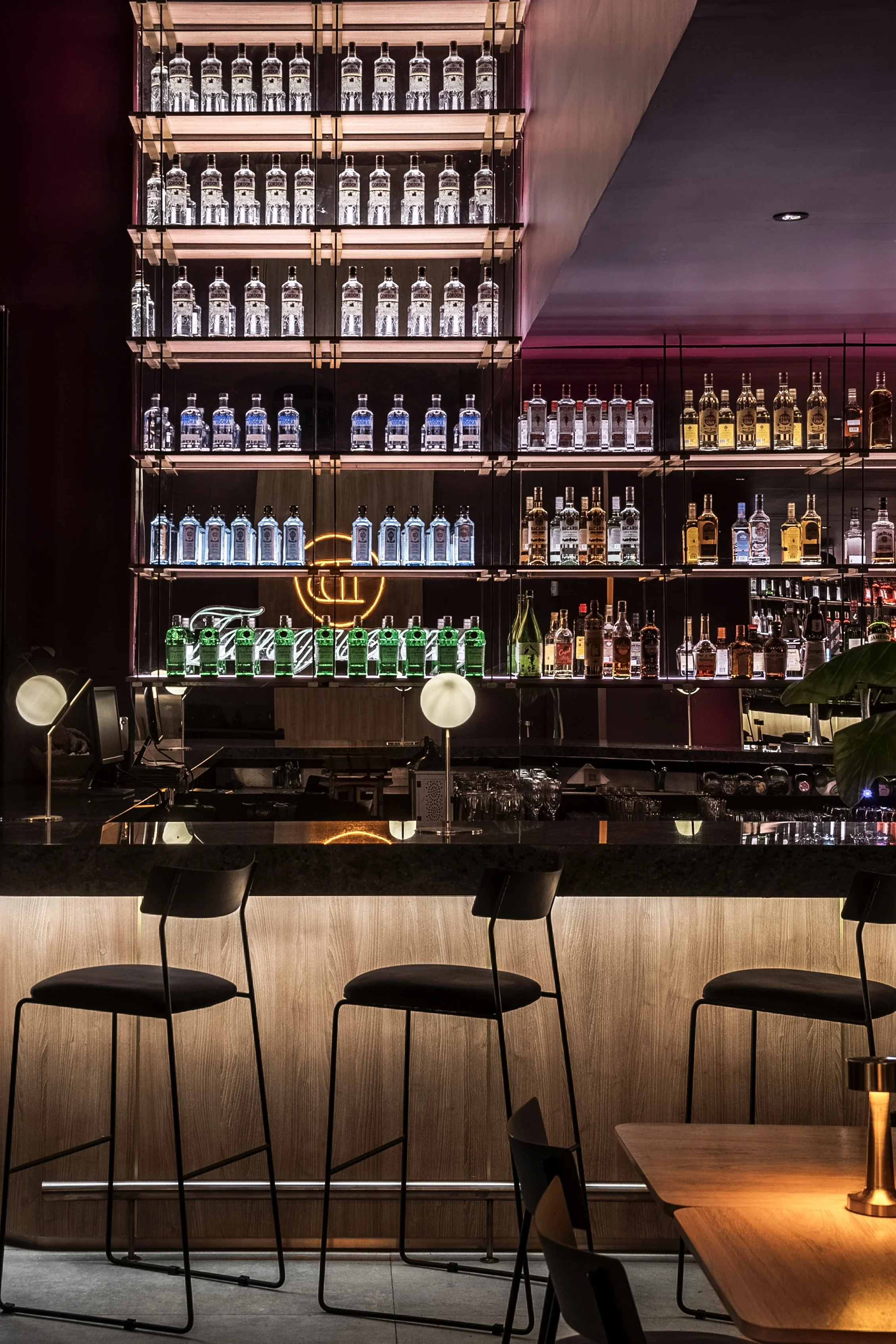 BRAVAS BAR 2